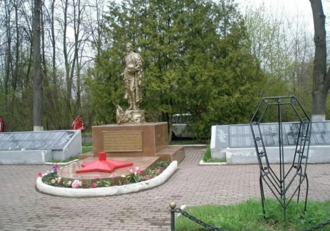 Тверь захоронение. Волынское кладбище в твери. Тверь захоронение. Тверь захоронение. Волынское воинское захоронение тверь.