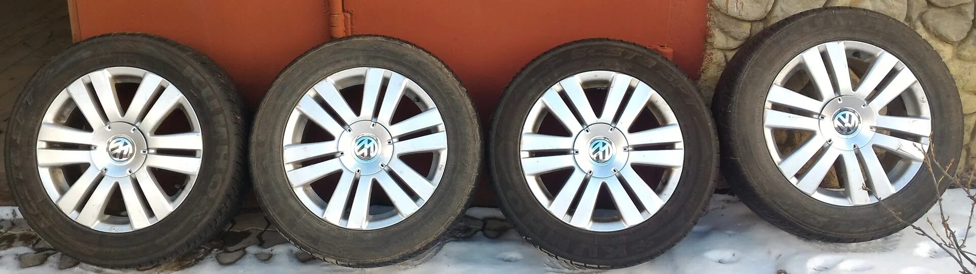 Фольксваген пассат b7 габариты. Размер дисков пассат б6. Passat b6 размерность резины. Штатные диски пассат б6. Размер дисков пассат б6.