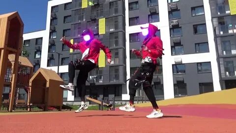 Верх вниз двигай в тик ток