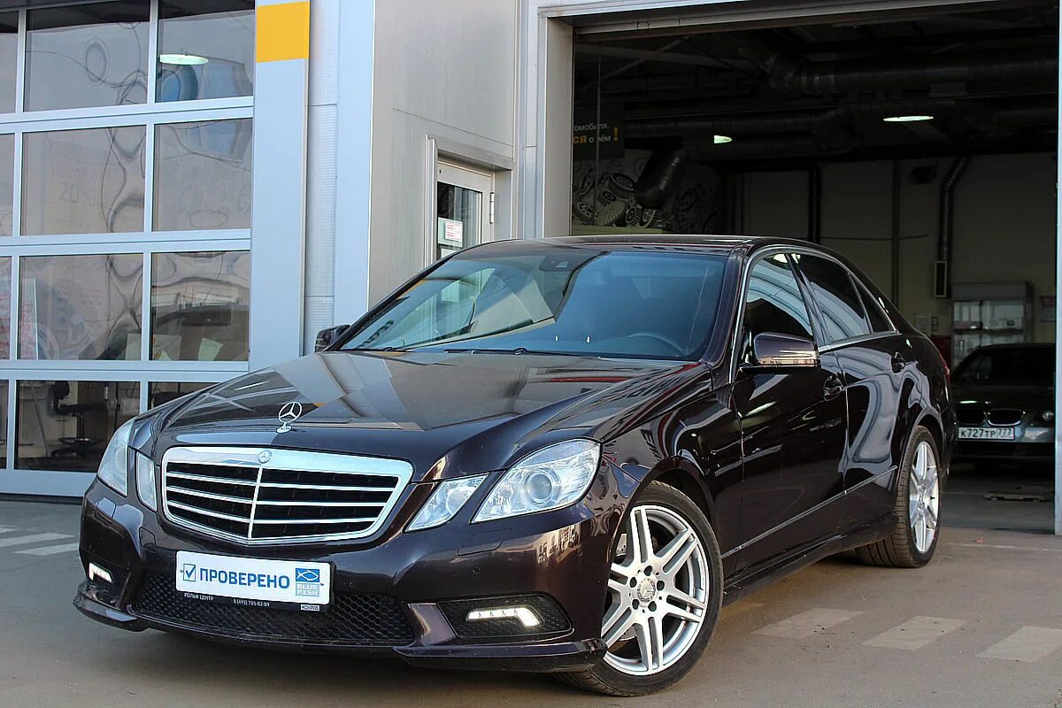 Купить мерседес 2010. Mercedes-Benz e-class 2010. Мерседес e класс 2010. Мерседес Бенц е200 2010. Mercedes Benz e200 2010.