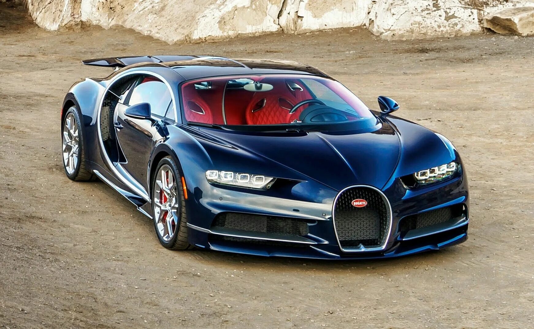 Bugatti чья. Бугатти ЧИРОН. Гиперкар Bugatti Chiron. Бугатти 2070. Бугатти Шерон 2022.