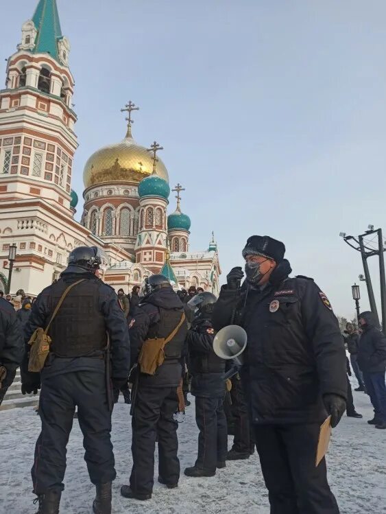 Канал мир омск сегодня. Митинг в Омске. Пикет в Омске. Навальный в Омске митинг. Омск сегодня.