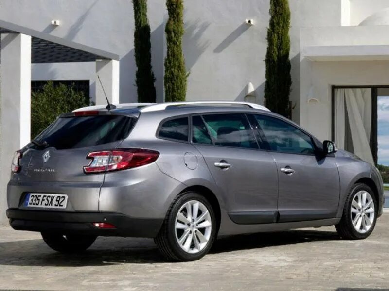 Megane 2009. Renault Megane 2009 универсал. Рено Меган 3 универсал. Рено Меган 2011 универсал. Рено Меган универсал 2021.