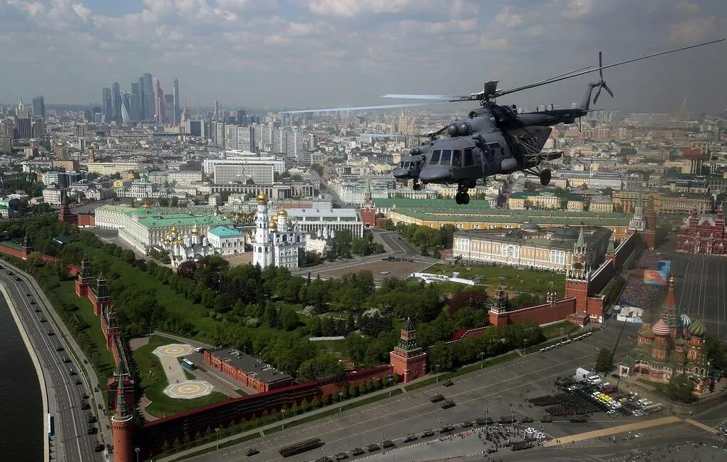 14 15 апреля москва. Парад Победы воздушная часть. Репетиция воздушной части парада. Парад Победы с воздуха. Воздушная часть парада Победы в Москве.