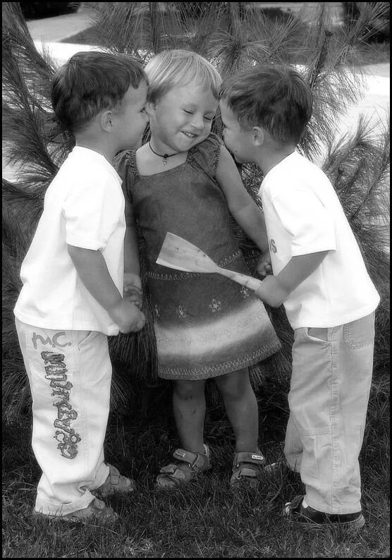 Детское пошлое. Джинсовый стиль для детей. Красивые детские ягодицы. Невеста с ребенком. Картинки с детками.