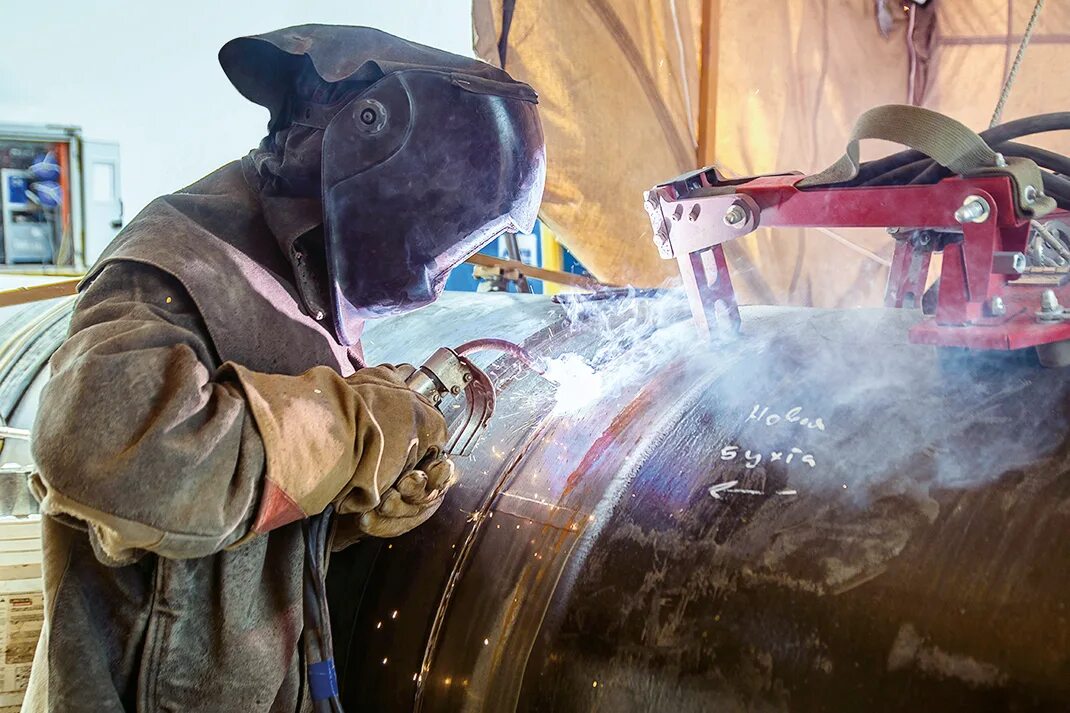 Средняя заработная плата сварщика в россии. Средняя зарплата сварщика. Сварщик 6 разряда. Зарплата сварщика по разрядам. Сварщик 4 разряда зарплата.