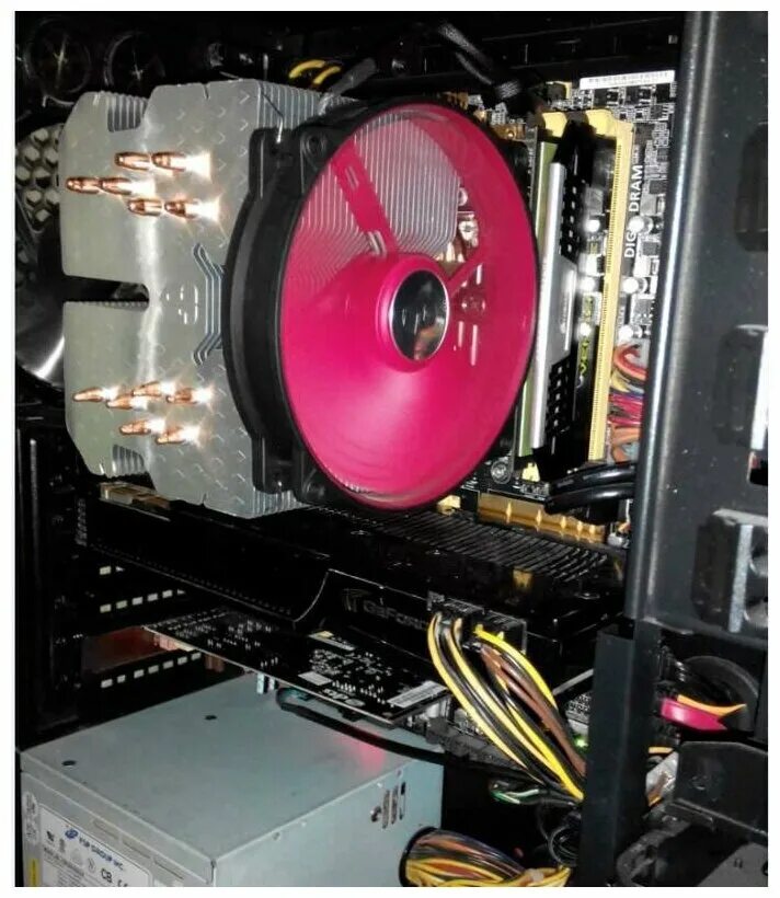 Red hat кулер. Deepcool red hat 140мм. deepcool red hat 140. кулер red hat deepcool. deepcool red hat в корпусе.