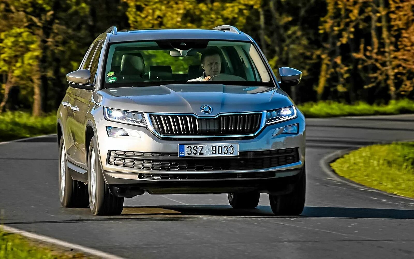 Авто шкода 2018. Шкода кодиак 2025. шкода кодиак 2016. skoda kodiaq 2025. кроссовер шкода кодиак 2025.