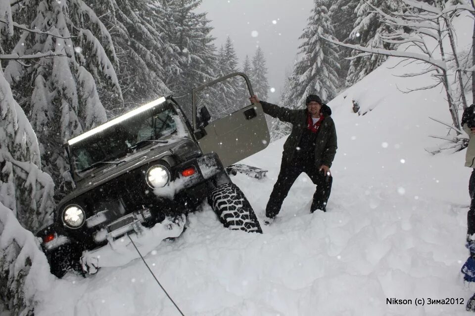 Джип вранглер зимой. Jeep wrangler gunpowder. Jeep wrangler snow. Джип вранглер по снегу. Джип вранглер по снегу.