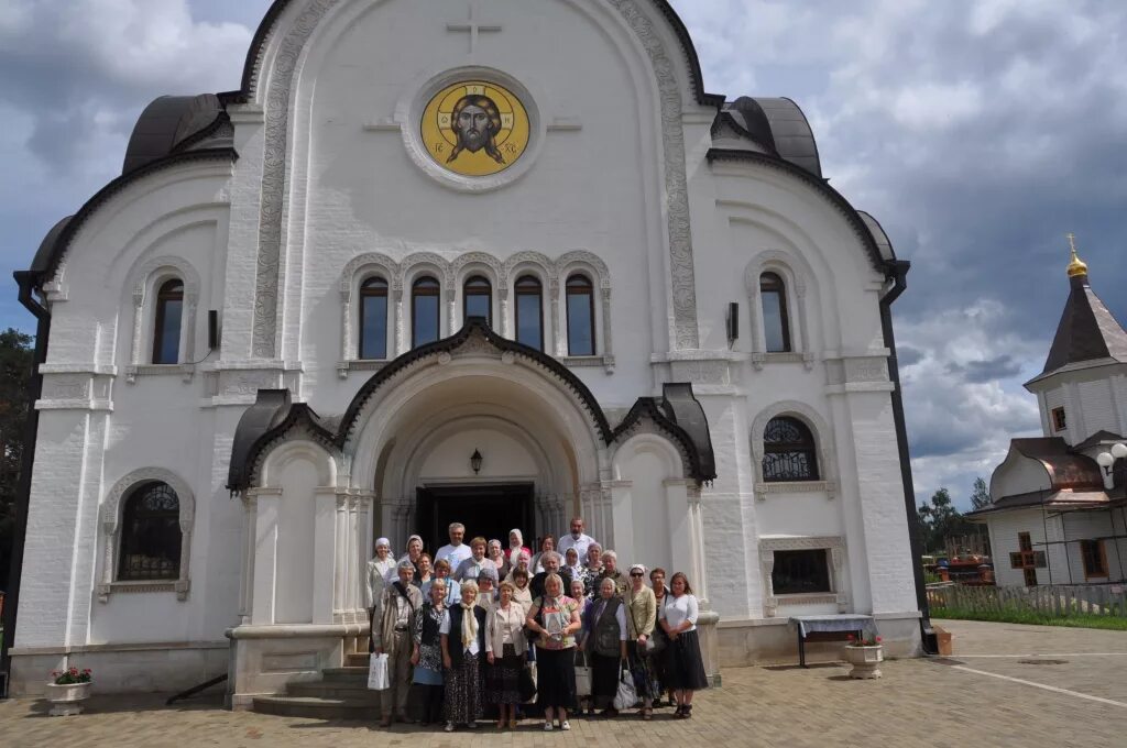 елисаветинский храм г. достопримечательности красногорска московской области. елизаветинский храм опалиха. елисаветинский храм г. свято елисаветинский храм опалиха.