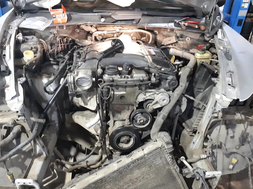 Порше кайен как снять двигатель Немного глубже во внутрь Porsche Cayenne (1G) 955/957, 4,5 л, 2003 года запчас
