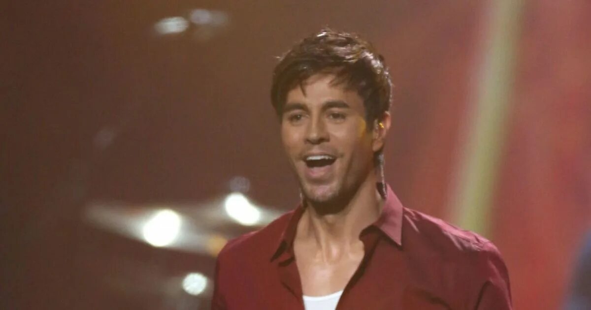 Энрике иглесиас. Enrique iglesias video. Курникова и иглесиас эскейп. Прическа энрике иглесиаса фото. Энрике иглесиас 1999.