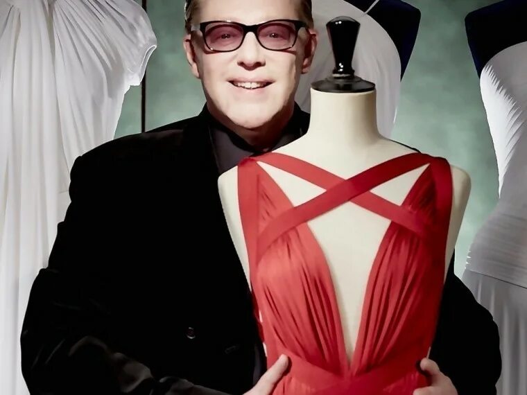 дизайнер шанель карл лагерфельд. французский модельер ныне живущие. кутюрье пьер карден. карин пьер. французский модельер 6.