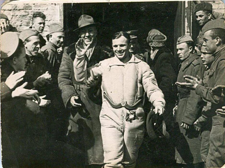 Приземление Юрия Гагарина в Саратовской области. Приземление Гагарина 1961.
