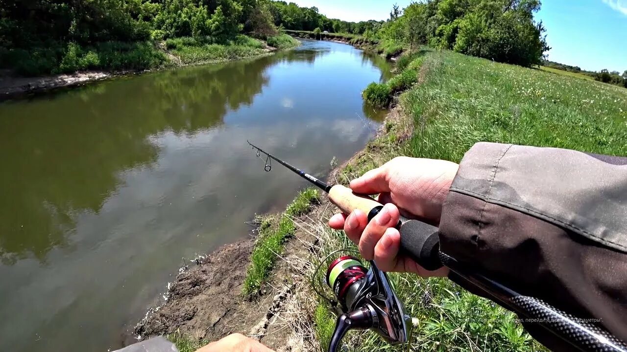 Река ли рыбалка на реке. Спиннинг Dodger DGS-702l. Спиннинг на реке. С спиннингом на малых речках. Весенняя рыбалка на спиннинг.