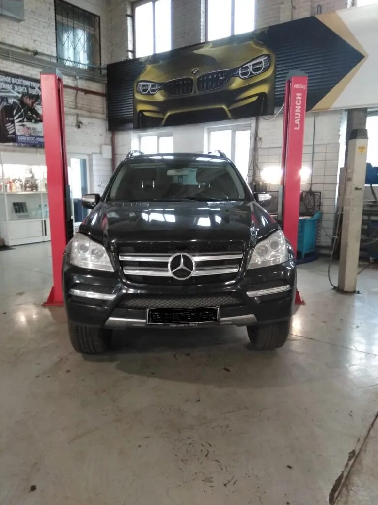 Стоимость обслуживания мерседес gl 350 дизель. Антихром gl 166. Mercedes-benz gl-class x164. Mercedes gl кузовном ремонт. Ремонт mercedes gl.