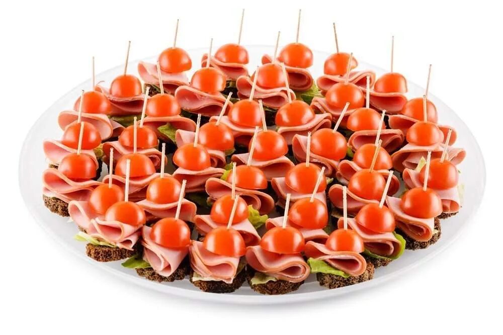 Канапе. Канапе для фуршета недорого. Канапе с перепелиными яйцами на шпажках. Канапе с колбасой. Канапе и тарталетки для фуршета.