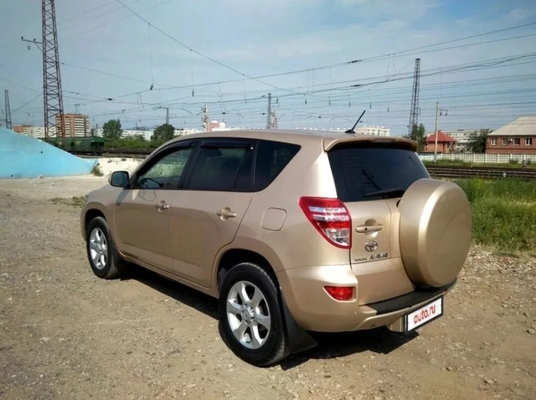 4. Тойота рав 4 с пробегом. Тойота рафт4 2007 золотой. Тойота рав 4 золотистый. Рав 4 с пробегом в красноярске.