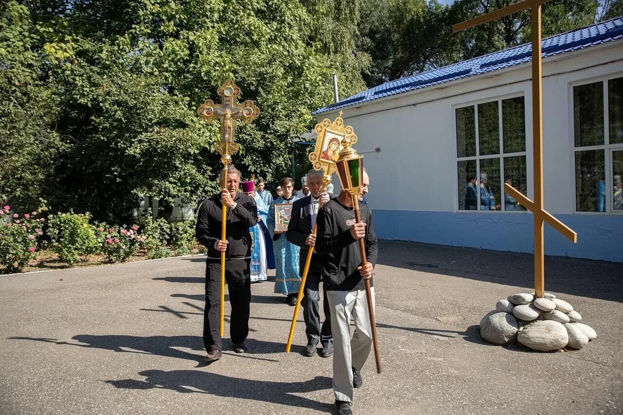 Кременчуг-константиновское кабардино-балкария. Кременчуг константиновское кбр баксанский район школа. Село кременчуг константиновское. Кременчуг село. Школа с.