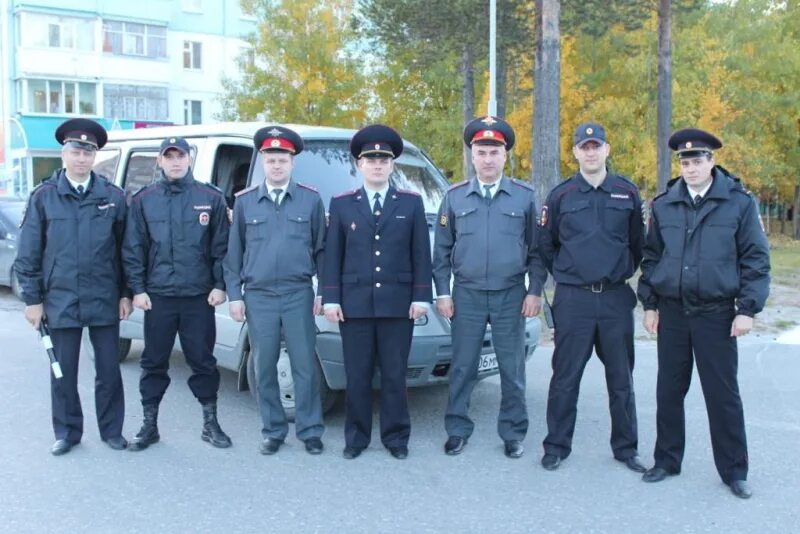 Форма росгвардии вневедомственной охраны. Форма охранн ков город ноябрьск. Росгвардия янао. Кепка ово росгвардии. Фото полицейские ноябрьск.