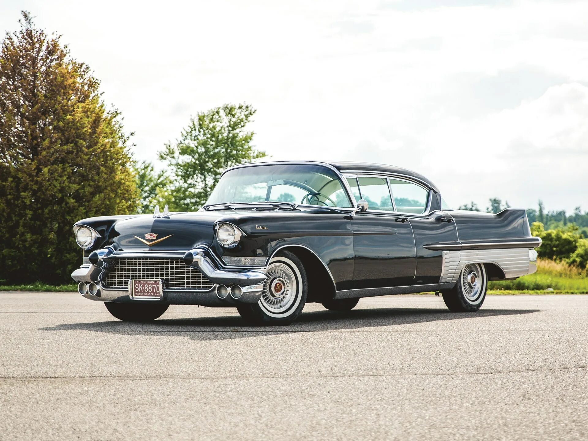 Кадиллак 1941 fleetwood sixty. Cadillac fleetwood series 60 1955. Cadillac fleetwood 60 special. Cadillac brougham 1962. Cadillac fleetwood 60.