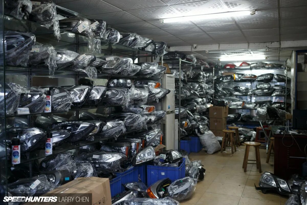 Автомобильный рынок. Салон автомобиля. Автозапчасти для иномарок интернет магазин. Магазин бу иномарок. Коллекция моделей машин.