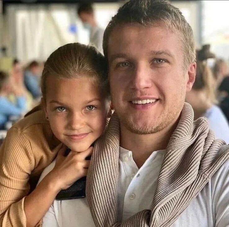 Актриса руденко любовь и ее сын. Анатолий руденко актер. милена руденко. милена руденко дочь анатолия руденко. семья руденко актеры.
