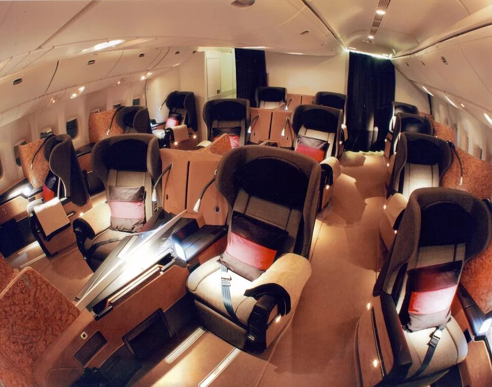 First class 0. Бизнес класс British Airways 747. British Airways first class. British Airways внутри. Этихад самолеты внутри.