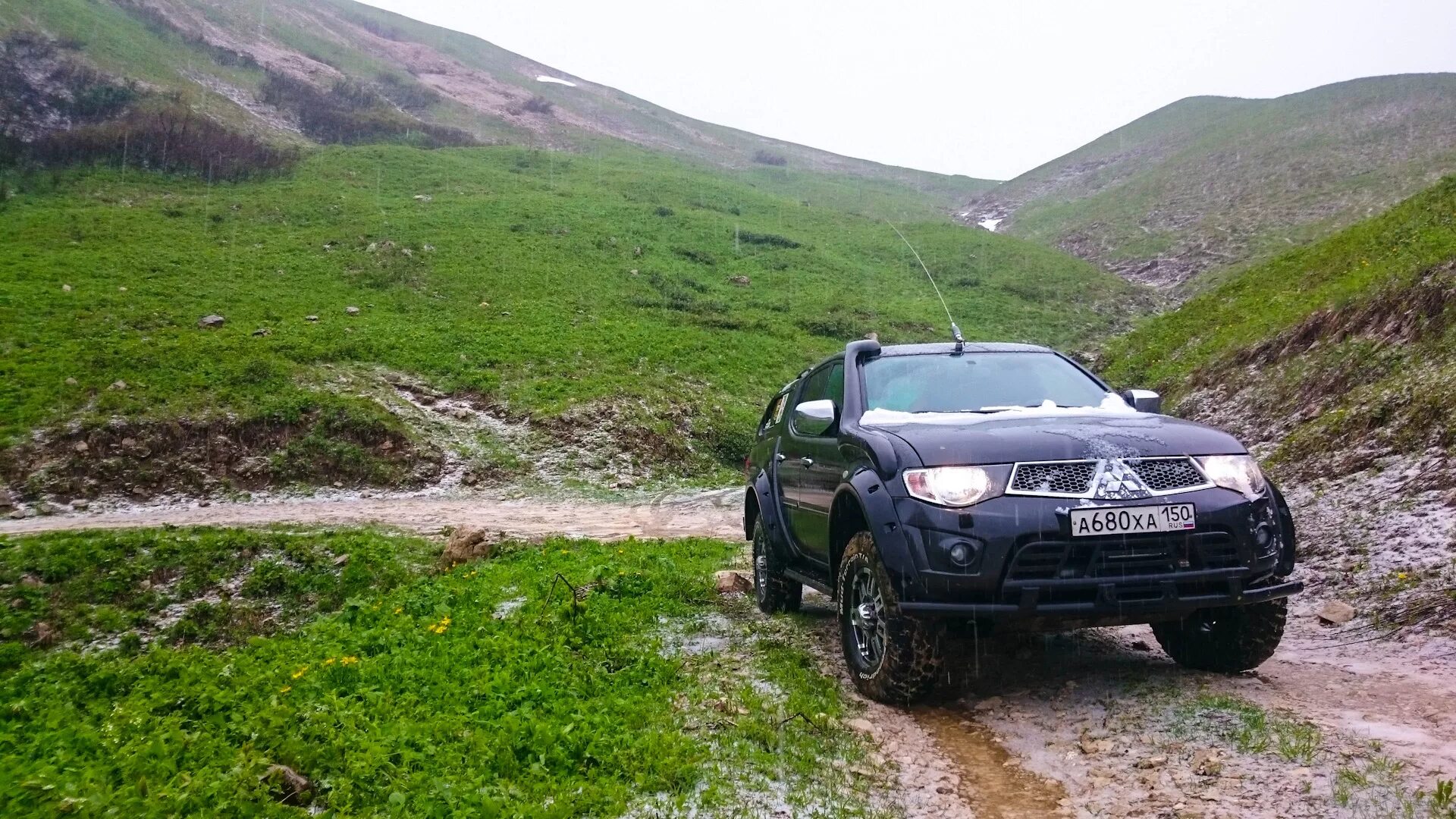 Номер машины из абхазии. Машины на абхазском учете. Абхазия номера на машинах в россии. Авторынок сухум абхазия. Растаможка авто из абхазии.