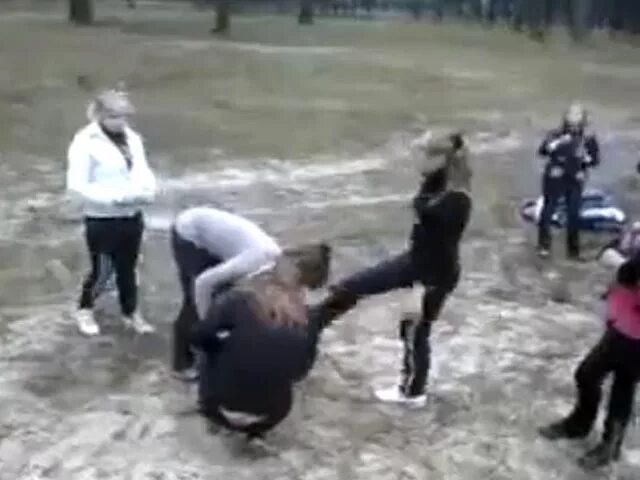 Игра издеваться над девушками