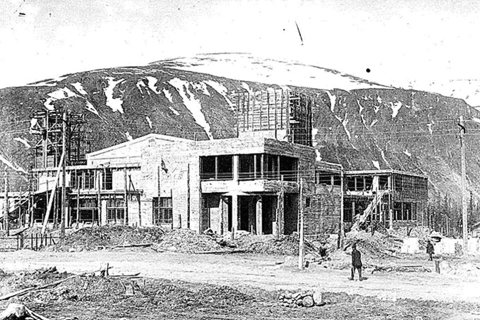 История кировска мурманской. История кировска мурманской. Горно-химический техникум (кировск, мурманская область). Поселок кукисвумчорр 25 км. Кировск мурманская область 1929.