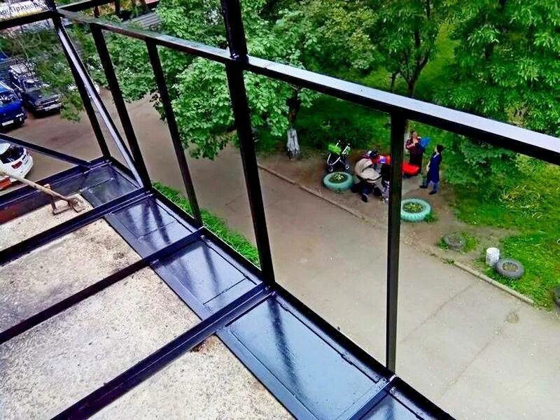 Балкон с выносом по подоконнику 30 см. Увеличение балкона. Балкон разрешение. Балкон разрешение. Остекление балконов.