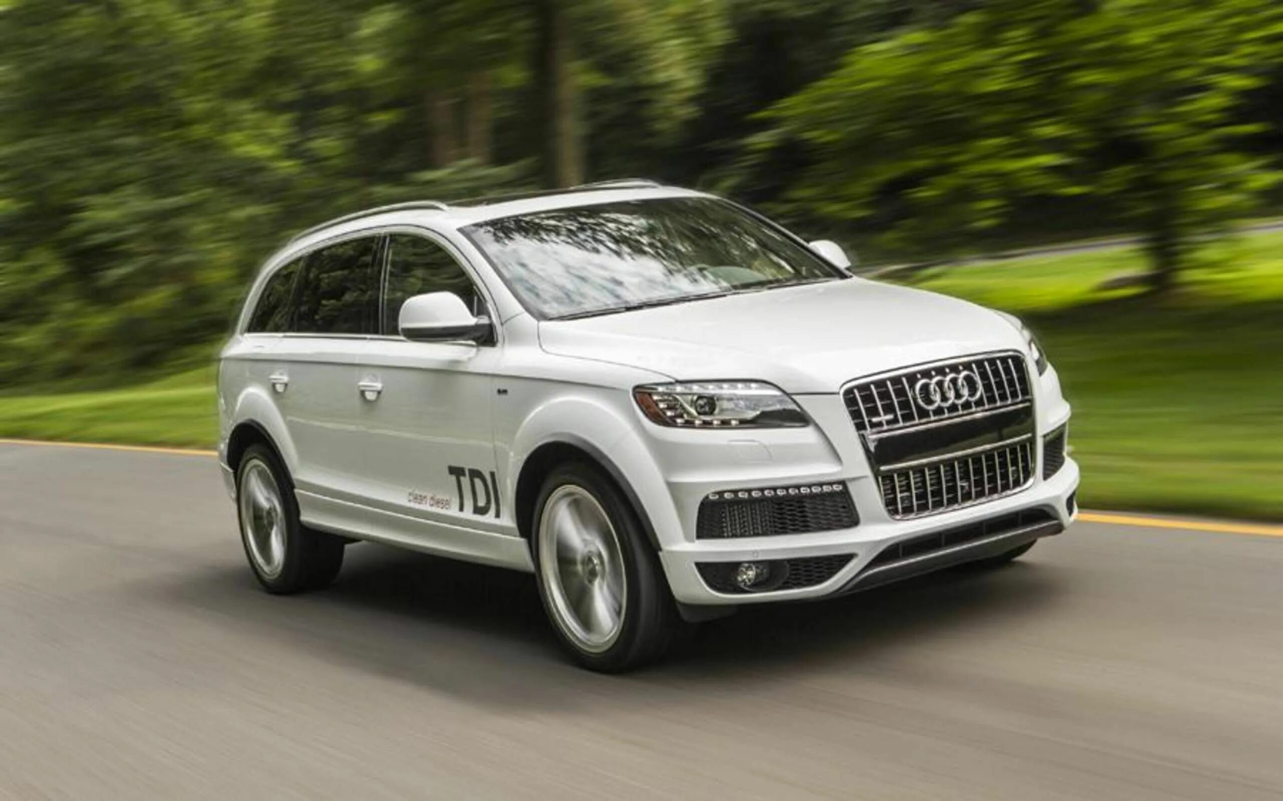 Купить й 7. Audi q7. Audi джип q7. Ауди джип q7 новый. Ауди q7 2014.