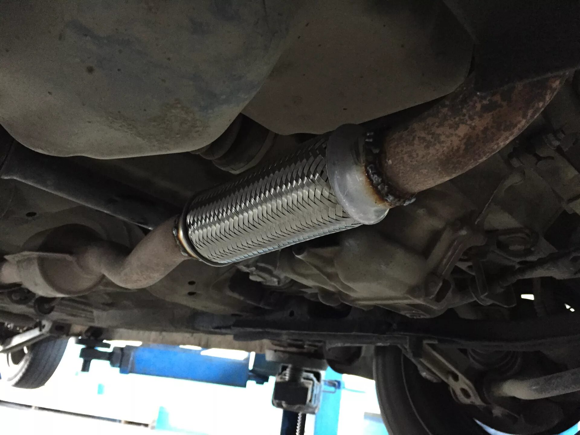 Патрубок воздушного фильтра матиз 1. 8 гофра. Гофра дэу матиз. Диаметр гофры глушителя дэу нексия n150. 8.