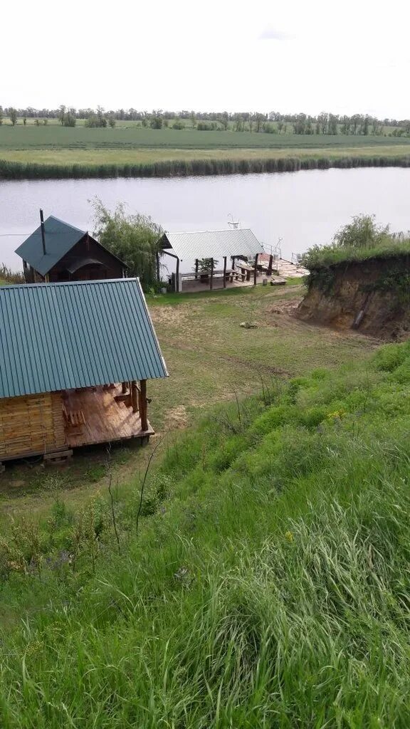 Fishing family береговая ул. даховская слобода адыгея. Fishing family горячий ключ. анапа кубанский хуторок. горячий ключ озеро.