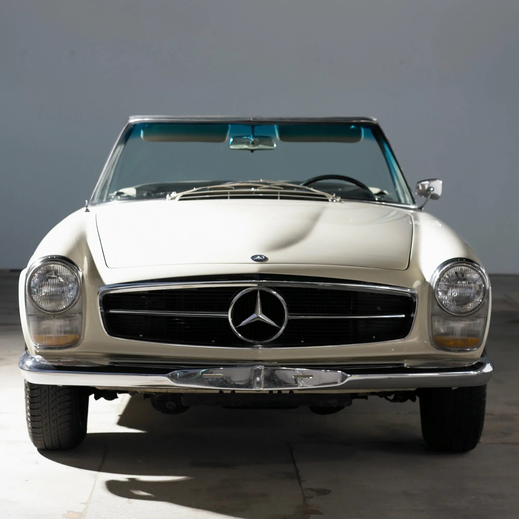 Мерседес 230 SL. Mercedes 230 SL Pagoda. Mercedes Benz 230. Мерседес Бенц е 230. Купить мерседес 230