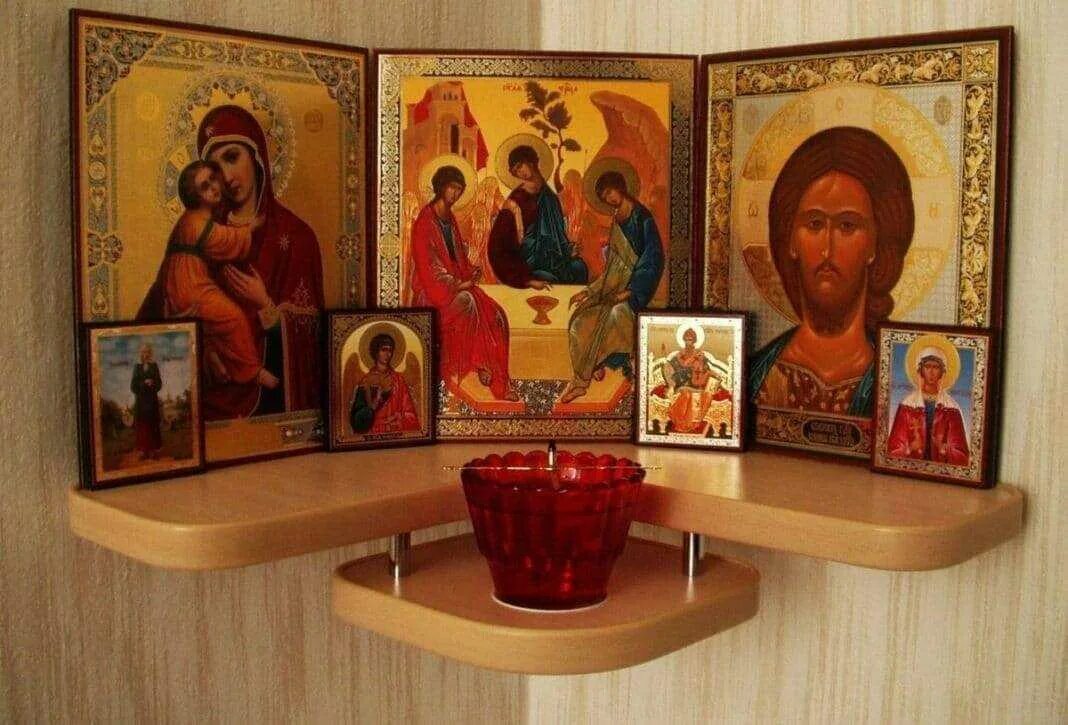 Куда поставить икону