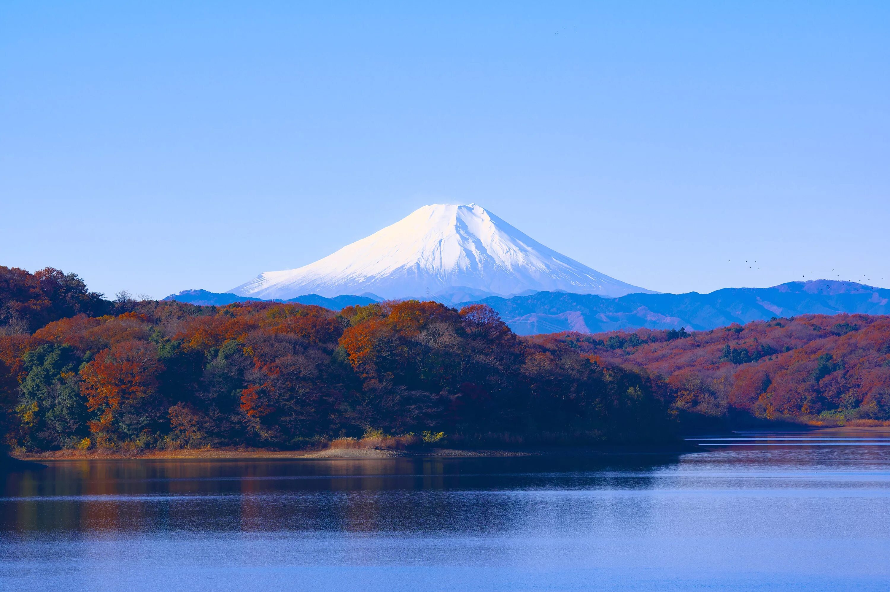 Гора Фудзияма в Японии. Токио вулкан Фудзияма. Гора Fuji Япония. Фудзи Япония Священная гора. Фудзи это