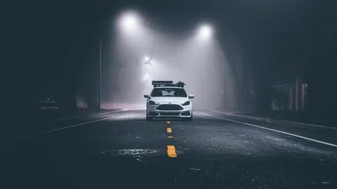 Street lamp in fog wallpaper