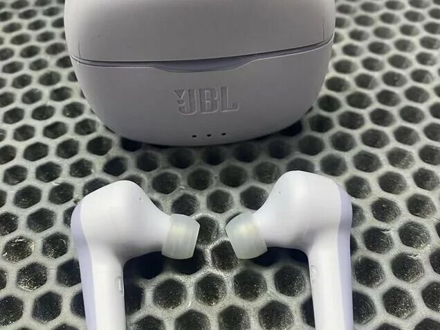 Jbl tune 215 tws беспроводные. JBL 215 TWS. Наушники JBL 215tws. 215tws JBL оригинал. JBL 215-jcd114.