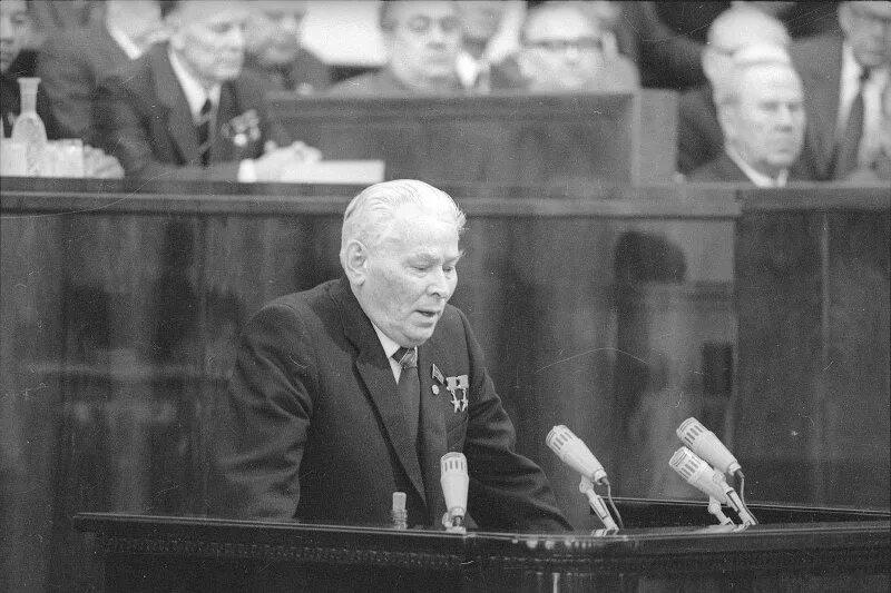 Константин устинович черненко в цк кпсс. Черненко кпсс. Черненко кпсс. Константин устинович черненко генеральный секретарь цк кпсс. Черненко константин устинович генеральный секретарь.