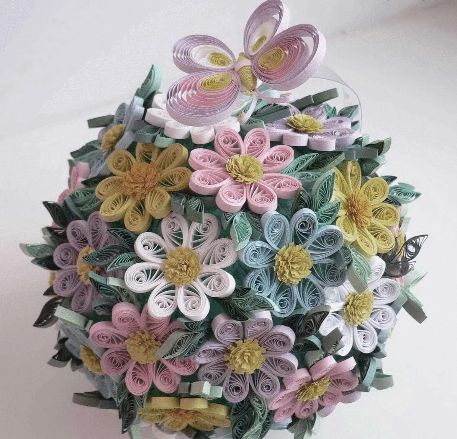 Цветы из квиллинга. Квиллинг красивый. Цветы в стиле квиллинг. Квиллинг. Контурный квиллинг.