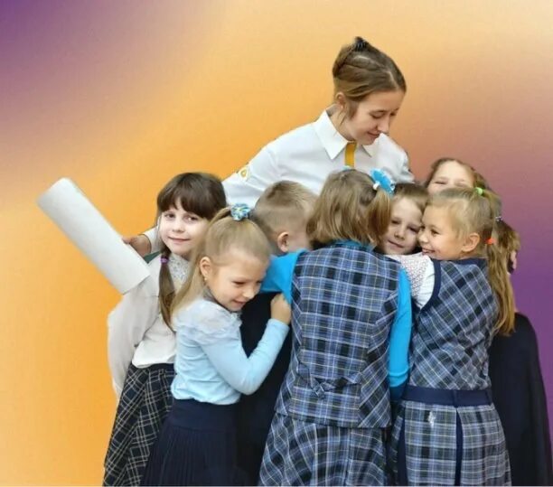 1 сентября 2023 учителю. Школа людиново. С днем знаний татарстан. Цветы учителю. Фото с любимым учителем.