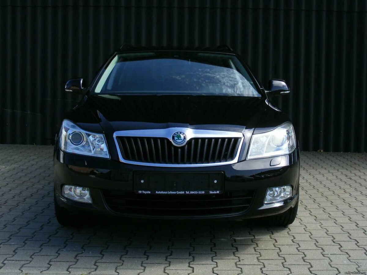 Шкода Октавиа черная 2013. Skoda Octavia a5 черная.