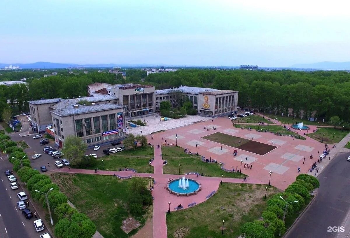 Дворцы культуры Комсомольск-на-Амуре ЗЛК. Дворец Судостроителей Комсомольск-на-Амуре. ЗЛК Комсомольск на Амуре. Дворец ЗЛК Комсомольск на Амуре. Цмк комсомольск на амуре