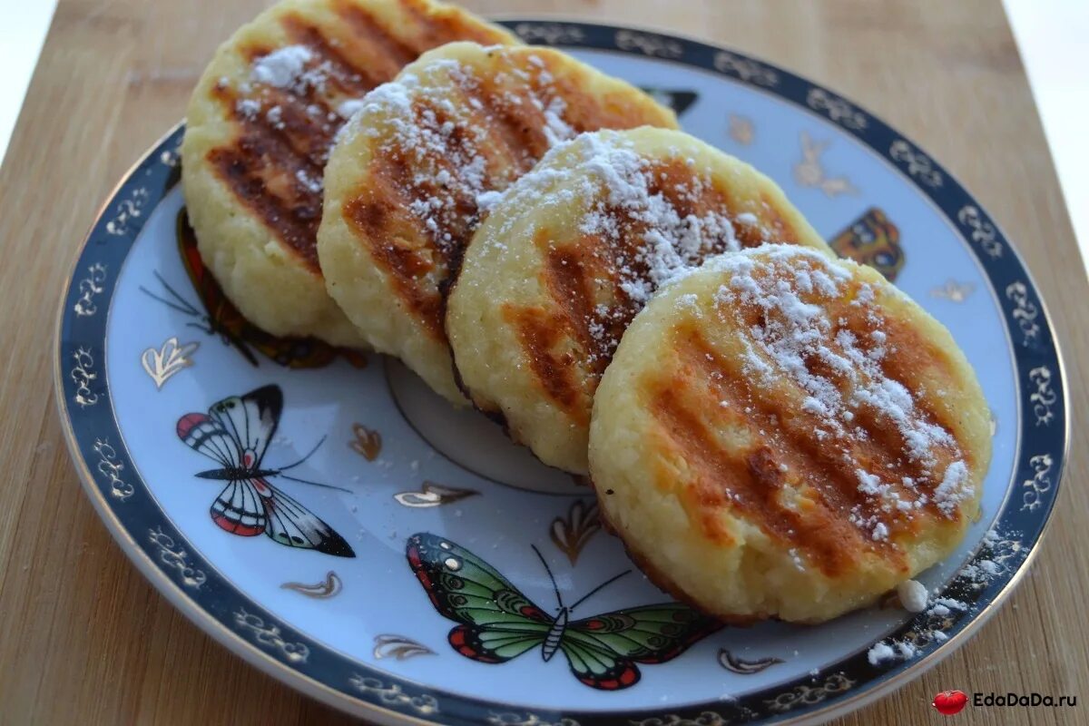 Как готовить сырники с манкой. Сырники с манкой. сырники с манной крупой. сырники с рисовой мукой и манкой. вкусные сырники с манкой.