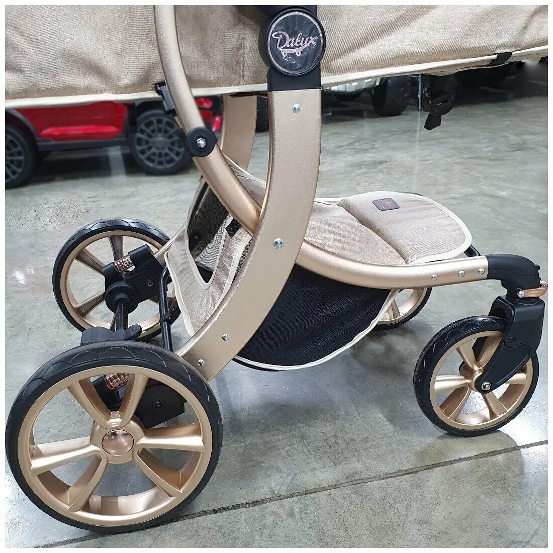 Коляска 2в1 luxmom dalux 608. Изумрудная коляска 3 в 1. Luxmom 608 отзывы. Коляска 2в1 luxmom dalux 608. Коляска luxmom 608 3 в 1.