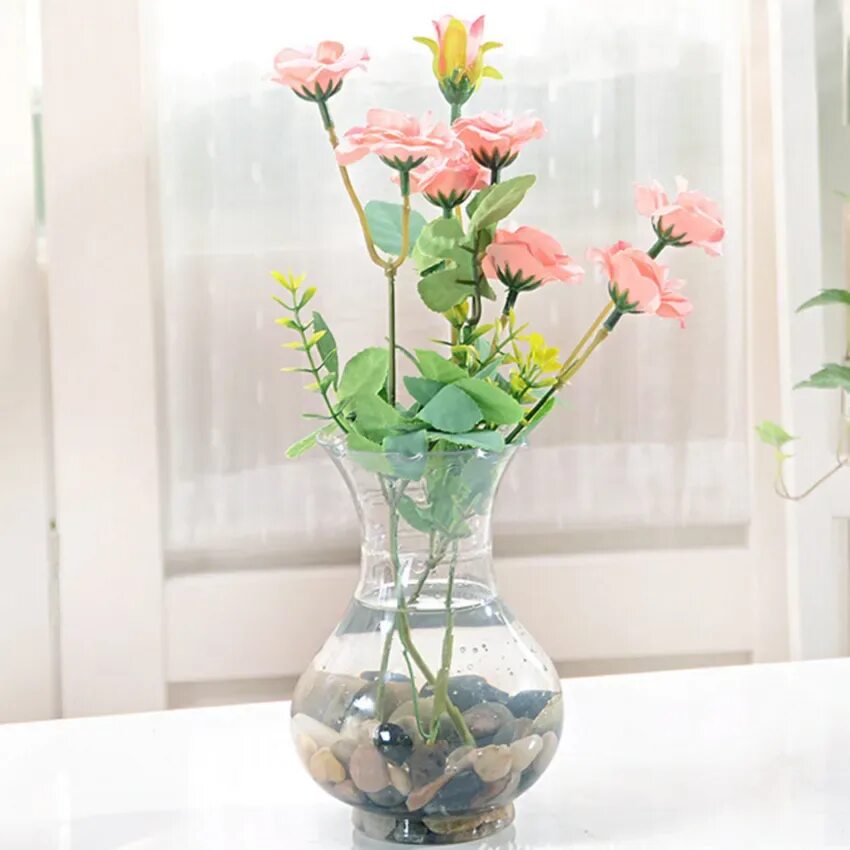 Прозрачная ваза. Стеклянная ваза с цветами. Стеклянные вазы. Цветы в прозрачной вазе. Ваза с искусственными цветами.