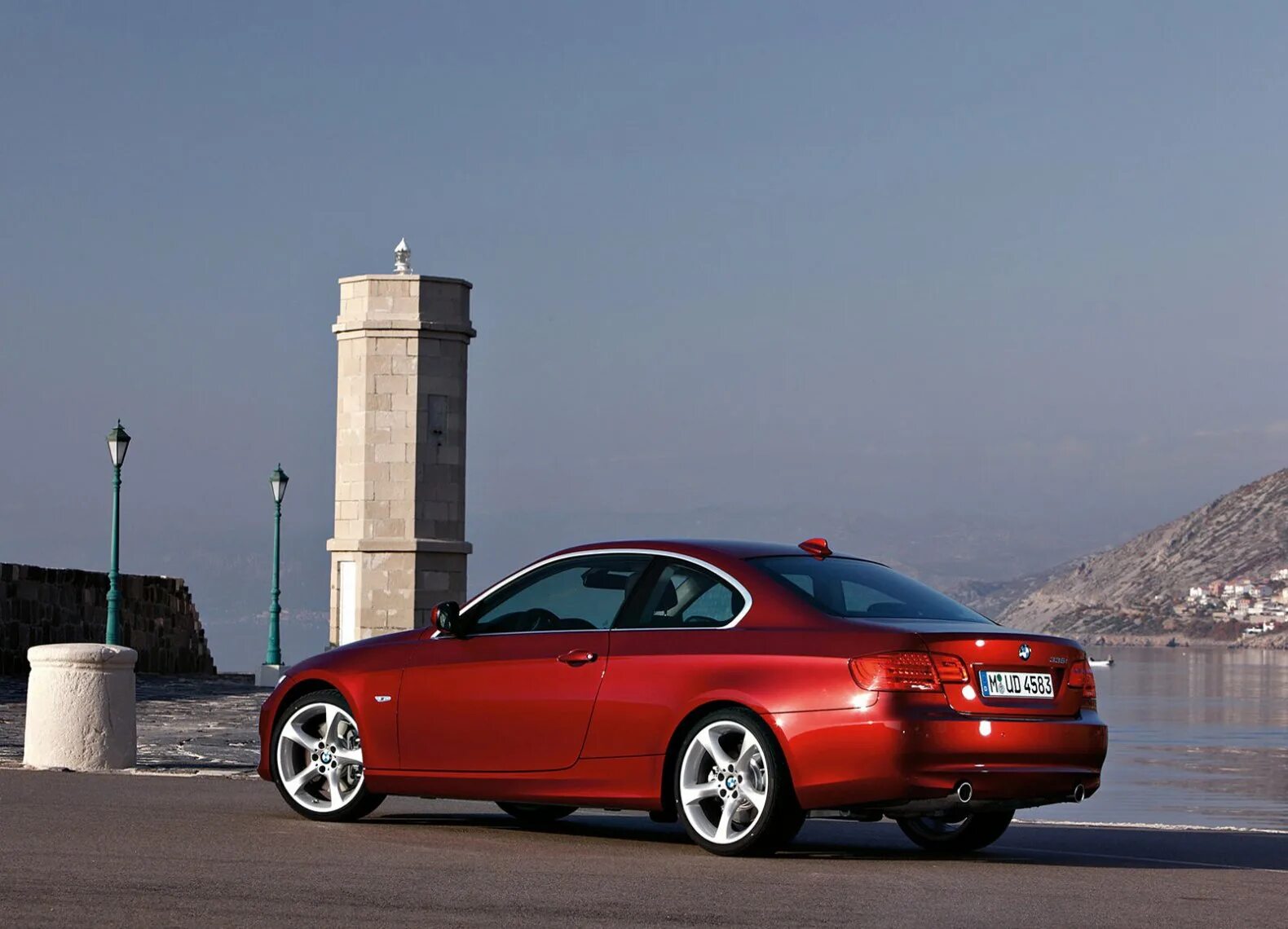 Bmw 3 бензин. Bmw 335 e92. bmw 3 купе. bmw e92 купе. bmw 3 2011 купе.