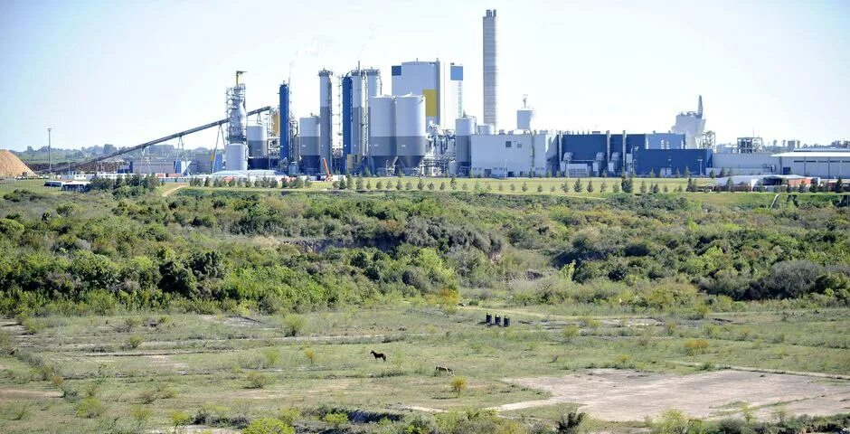 Промышленность уругвая. Порт монтевидео. Аргентина тяжелая промышленность. Промышленность уругвая. Промышленность аргентины.